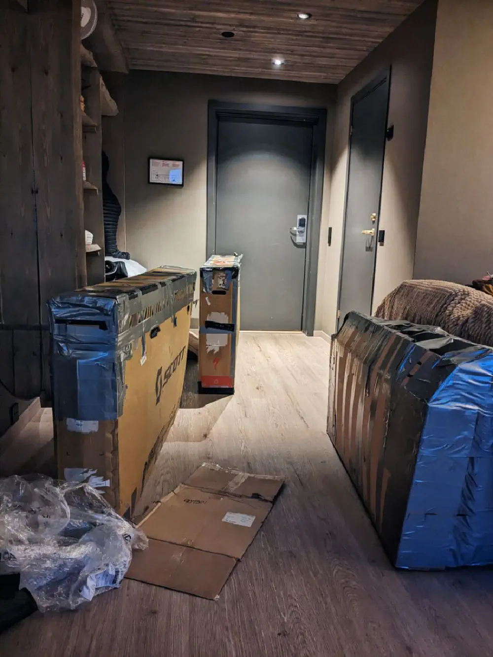 Dans l’avion, retour vers la France